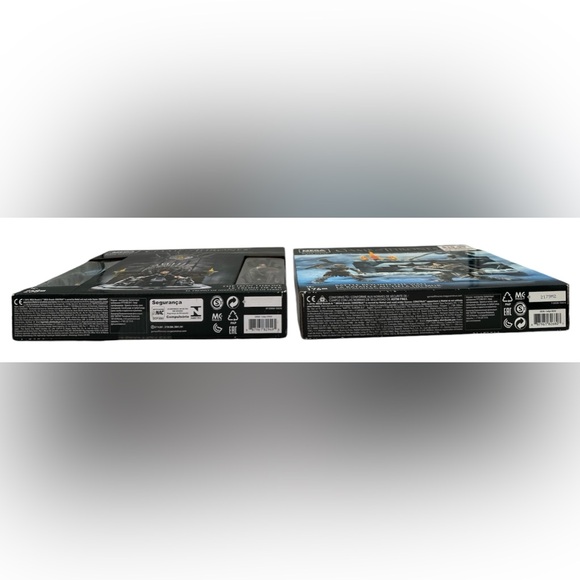 Mega Construx Black Series Game of Thrones Iron Throne & Battle Beyond the Wall - Picture 10 of 10